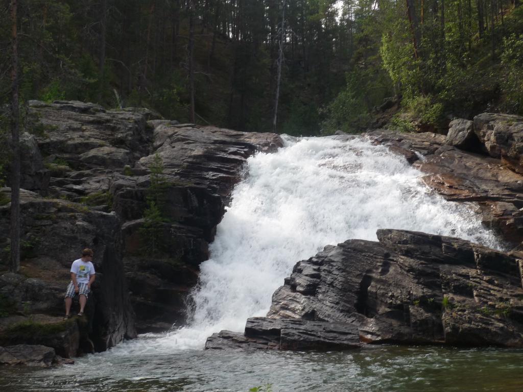 Lemmenjoen Lumo - Nature Experience & Accommodation Lemmenjoki 외부 사진